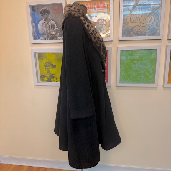 Vintage Black Swing Coat w/ Leopard Faux-Fur Shawl Collar - Picture 3 of 13